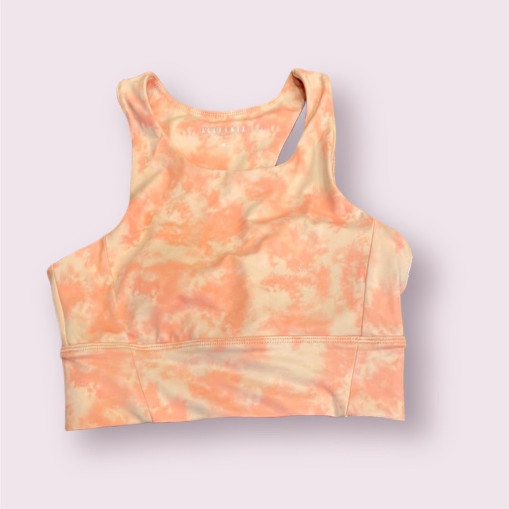 Cute. NWT long sports bra. Size medium